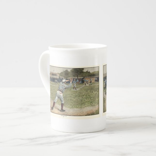 Basebollspelaren kastades ut på andra basen benporslin mugg (Framsida vänster)