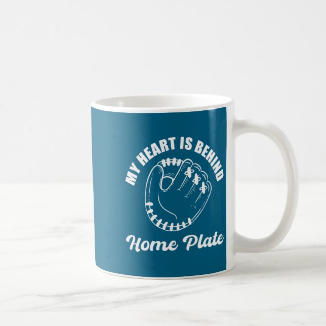 Basebolltränare illustration bakom hemmaplan kaffemugg (Höger)