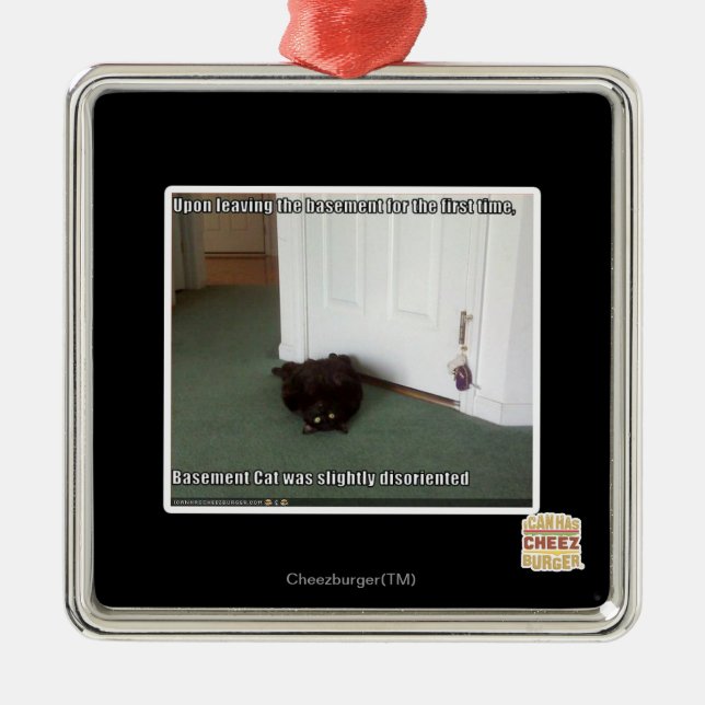 Baselkatt, något missorienterad julgransprydnad metall (Framsidan)