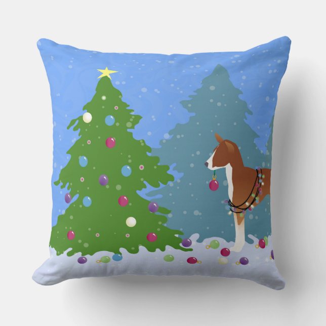 Basenji Decortering Träd i skogen Kudde (Framsida)