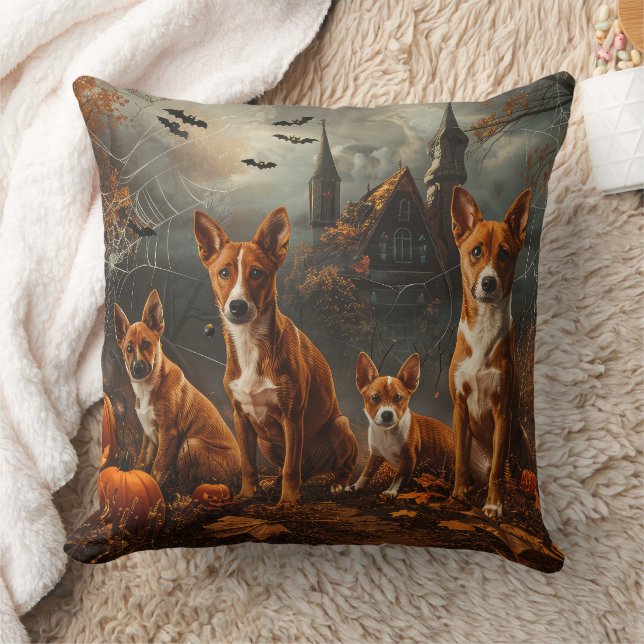 Basenji Halloween Night Doggy Delight Kudde (Filt)
