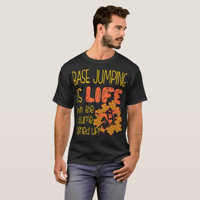 Basera banhoppningen är liv med volym som vänds t shirt (Hel framsida)