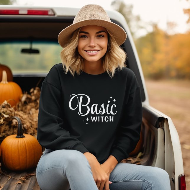 Basic Witch Halloween T Shirt (Skapare uppladdad)