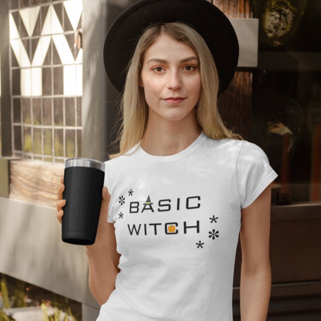 Basic Witch Halloween T Shirt (Skapare uppladdad)