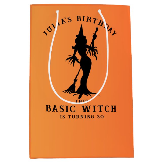 Basic Witch Women Modern Gothic Halloween (Framsidan)