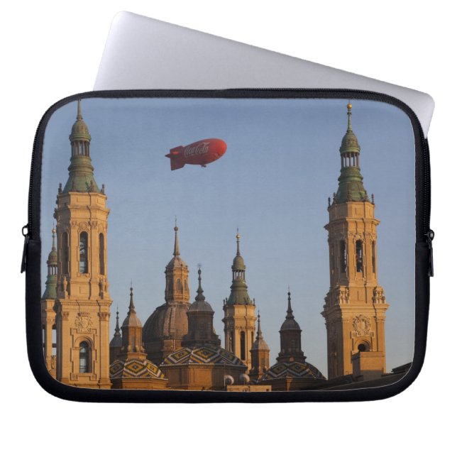 Basilica de Nuestra Senora de Pilar Laptop Sleeve (Framsidan)