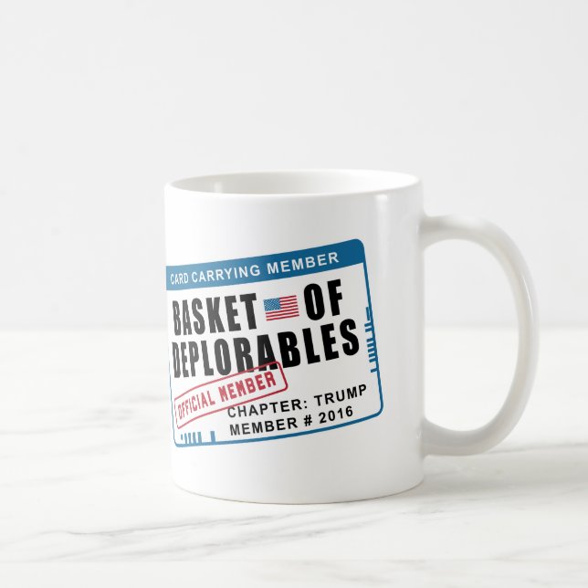Basket av den bärande medlemmen för Deplorables Kaffemugg (Höger)