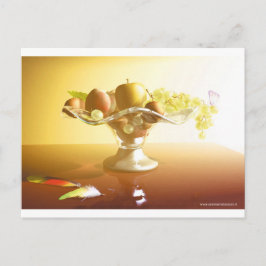 Basket av glas med frukt och batterfluga vykort