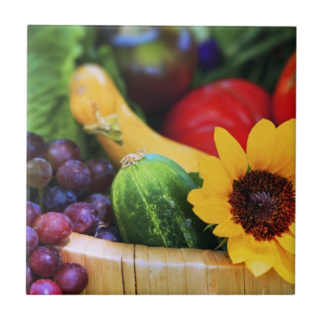 Basket i Gardens skörd Kakelplatta (Framsidan)