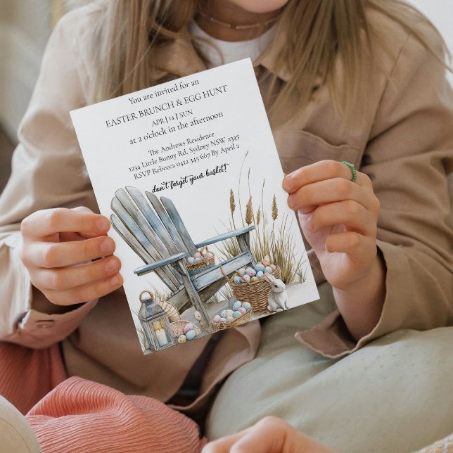 Basket med ägg runt den gamla stolen och Eggs Hunt Inbjudningar (Skapare uppladdad)