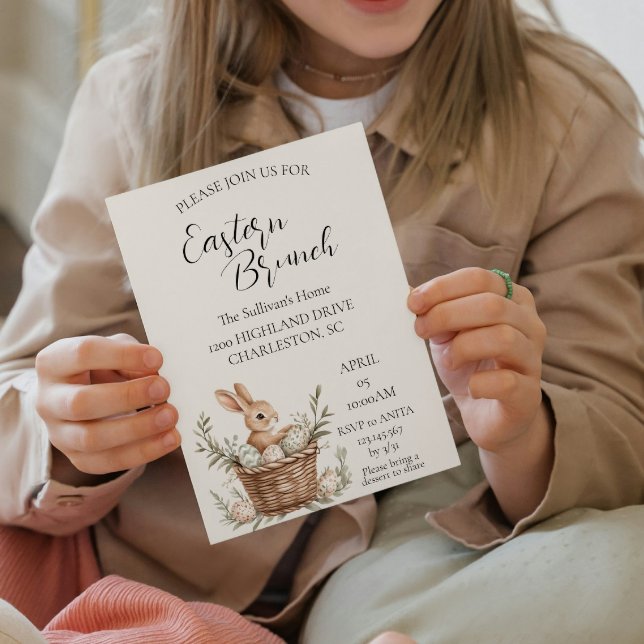 Basket med ägg runt den gamla stolen Påsk Brunch Inbjudningar (Skapare uppladdad)