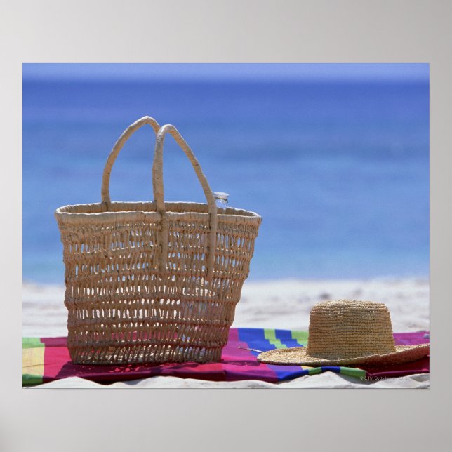 Basket och Straw Hat Poster (Framsidan)