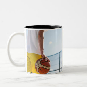 Basketball Artwork Två-Tonad Mugg