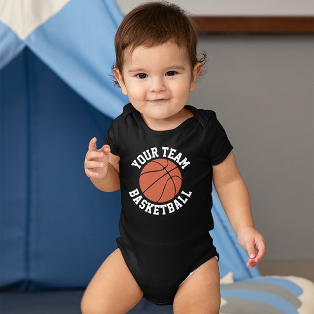 Basketball Baby Team Namn, Player Namn och nummer T Shirt (basketball baby onesie bodysuit with custom basketball team name)