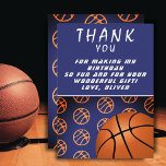 Basketball Boll Sports Birthday Tack Kort<br><div class="desc">Basketball Boll Sports Birthday Tack för ditt kort. Modern basketballfödelsedag tack för ett kort för en pojke eller en flicka som kärlek basketboll. Basketball mönster med olika orange basketball bollar.</div>