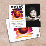 Basketball Boll Sports Photo Birthday Tack Vykort<br><div class="desc">Basketball Boll idrottar Tack-vykort för foto på födelsedagen. Denna moderna konstruktion har en basket boll på en levande och livfull bakgrund. Basketbollens tema gör det till perfekt för en basketboll fläkt. Lägg till fotot och anpassa texten.</div>