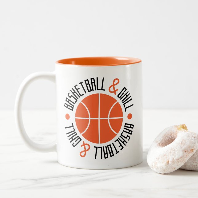 Basketball & Chill Två-Tonad Mugg (Med munk)