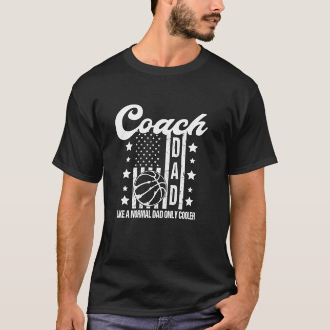 Basketball Coach Pappa som en vanlig Pappa-kylare T Shirt (Framsida)