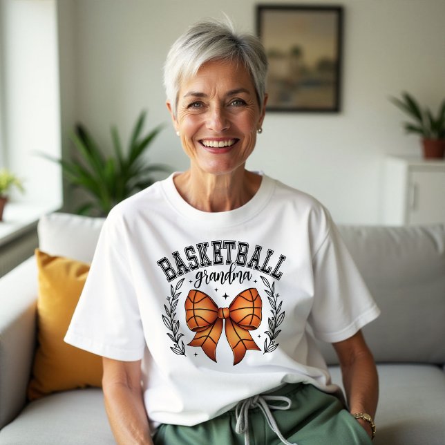 Basketball Grandma T Shirt (Skapare uppladdad)