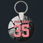 Basketball-nyckelring med rosa-koralljus-nummer nyckelring<br><div class="desc">Personligens blå dunskiktnummerbasketkrets med namn. Sporten är under 5$ för manar / killar, kvinnor / dam och barn. Anpassningsbar med roliga citat, slogan, monogram, namn eller high school team namn. Coolans mascot-presentidé för basketspelare, lagkamrater och fläkt. Festen för elever på högstadiet i studenter, tonåringar eller ungdomskassor med små ligor och...</div>