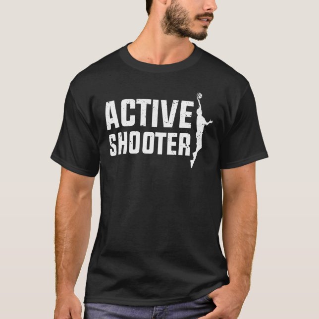 Basketball Player Active Shooter Basketball Vinta T Shirt (Framsida)