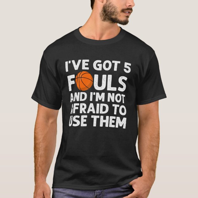Basketball Player Gift Ringar 5 Fouls T Shirt (Framsida)