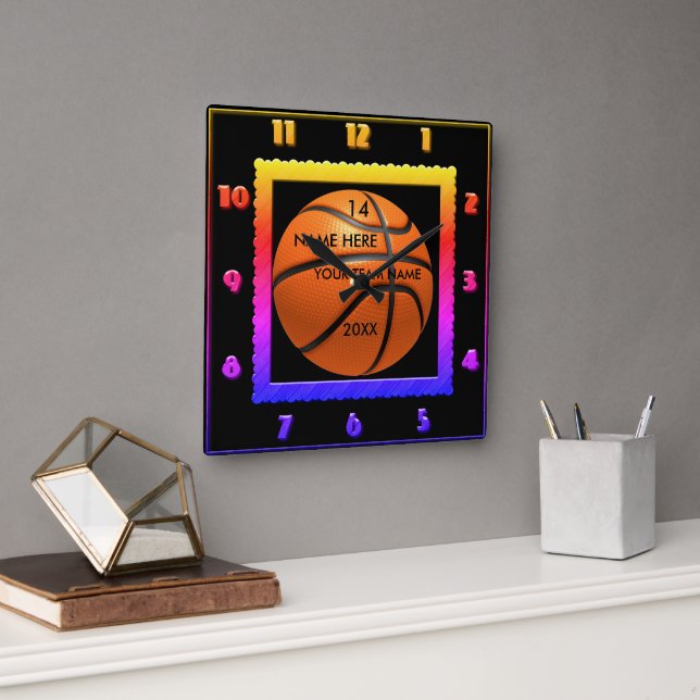 Basketball Rainbow färg klocka med spelaren Namn (Kontor)