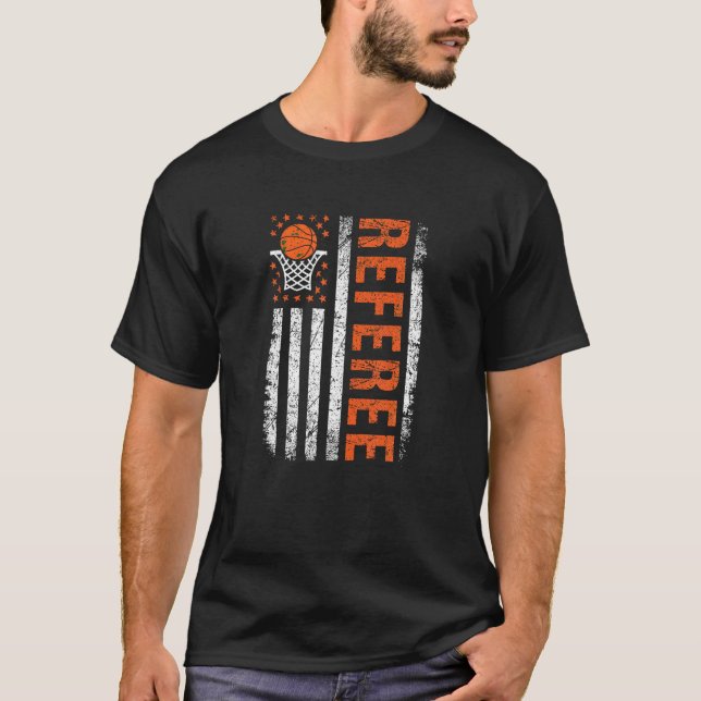 Basketball RefereAmerican Flagga Sports Officiells T Shirt (Framsida)