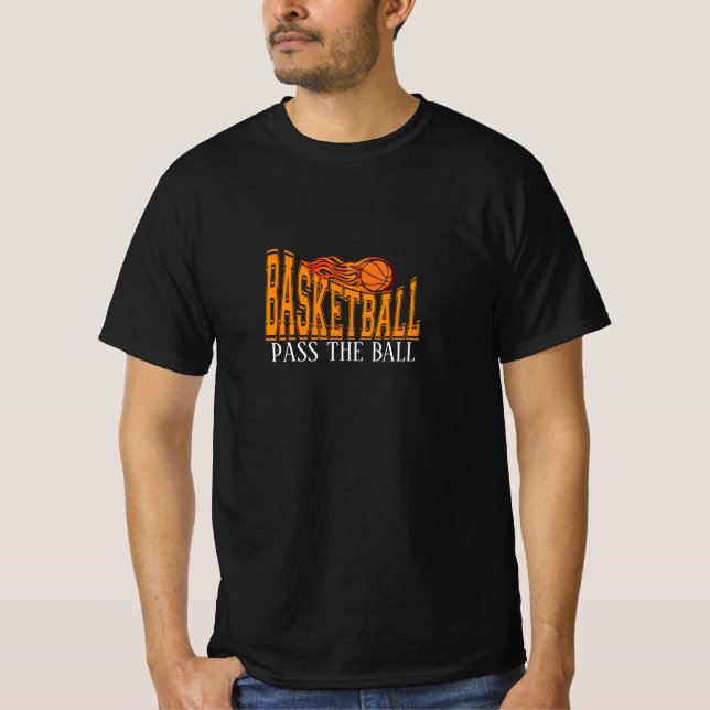 Basketboll – Flammande Boll Typografi T Shirt (Framsida)