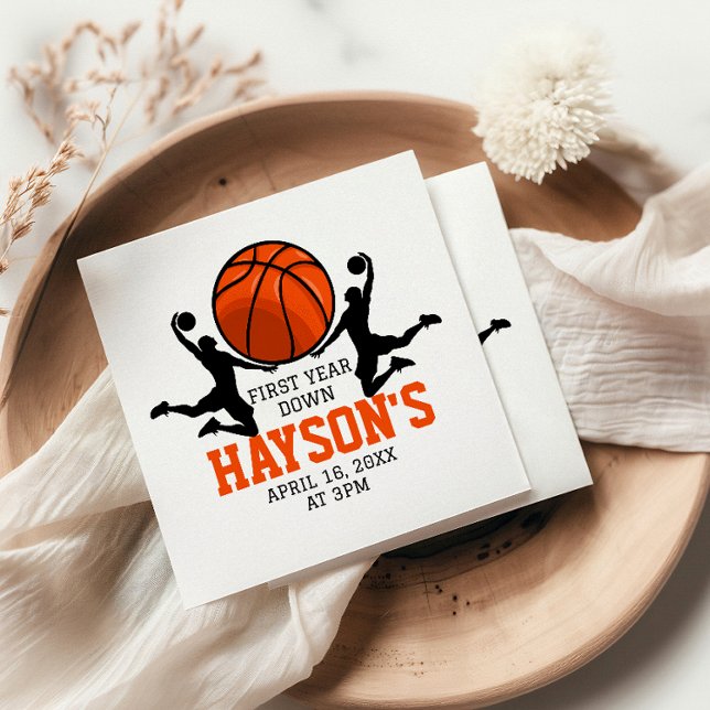 Basketboll första året nedåt 1:a födelsedag pappersservett (Skapare uppladdad)