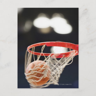 Basketboll i basket. vykort