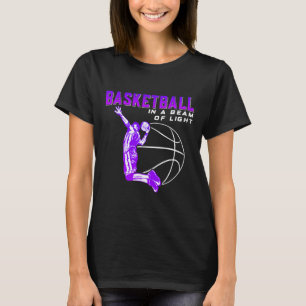 Basketboll i en ljusstråle t shirt