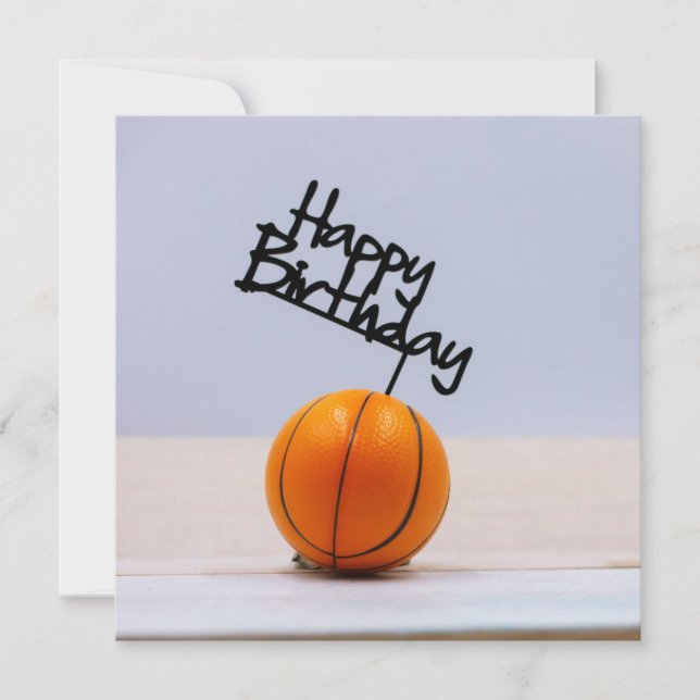 Basketboll med Grattis på födelsedagen på vit bakg (Framsida)