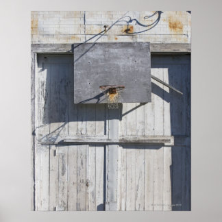 Basketboll på rustiskt byggnad poster