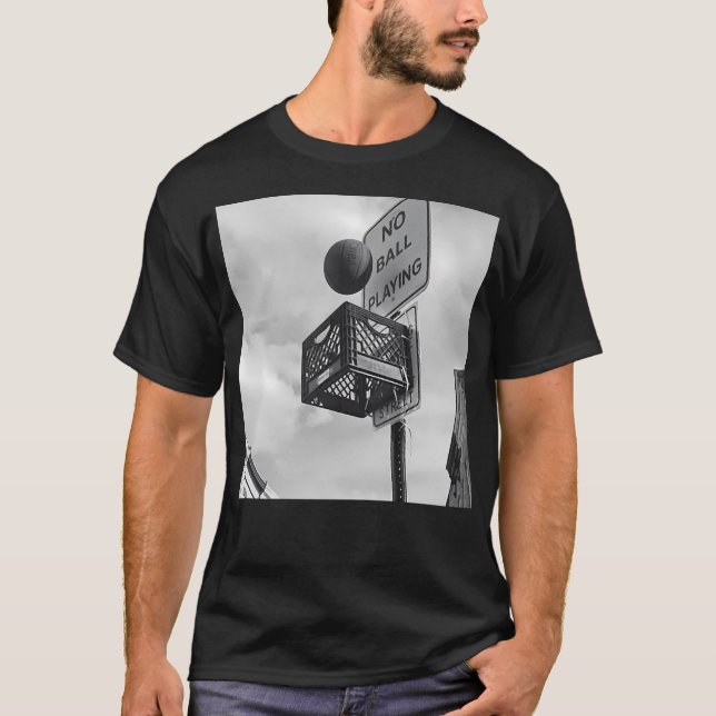 Basketboll slutar aldrig klassiskt t shirt (Framsida)
