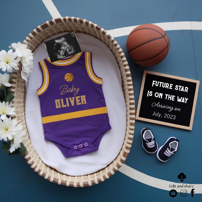 Basketbollens kärleksfulla föräldrars gravid inbjudningar (Skapare uppladdad)