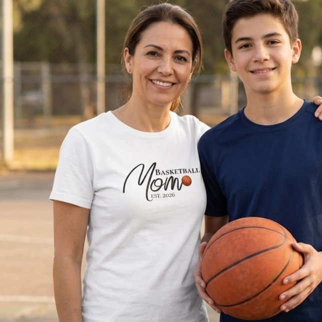 Basketbollmamma Etablerad  T Shirt (Skapare uppladdad)