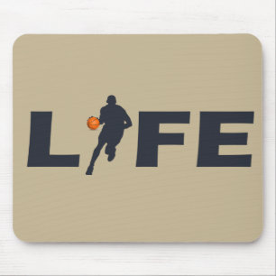 Basketbollspelare med orange boll musmatta