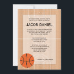 Baskettemat Bar Mitzvah Inbjudningar<br><div class="desc">Dessa baskettemat Bar Mitzvah-inbjudningar är perfekta för alla sportfans. Designen har en trägolv basketplan och basketboll.</div>