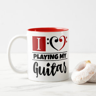 Bass Clef Heart I Kärlek spelar min gitar Två-Tonad Mugg