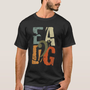 Bass guitar-spelare EADG-basspets T Shirt