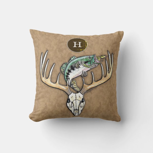 Bass Jumping over Hjort Horns Skull Monogram Kudde (Framsida)