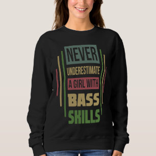 Bass Skillnad underskattar aldrig en flicka T Shirt