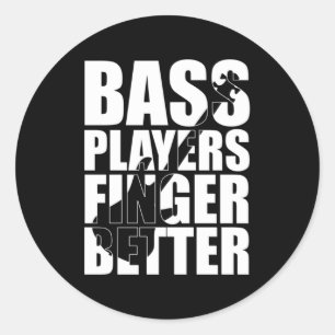 Bass-spelare finger bättre runt klistermärke