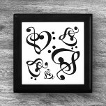 Bass Treble Clef Heart Music Mönster Tile Box Smyckeskrin<br><div class="desc">Den har en svart och vit treble clef och basar clef mönster i svartvitt. Om du vill ha mer musikdekanter och presenter går du till resten av den här butiken.</div>