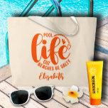 Bassäng Life Orange Jumbo Tygkasse<br><div class="desc">Påstående eller ge som roligt,  den här naturliga färg-totepåsen har ditt namn och "Bassäng livets kuber är salta" i orange av chic. MATCHING-objekt i vår samling.</div>