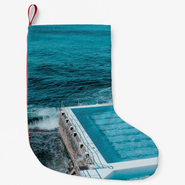 Bassäng nära havet liten julstrumpa (Framsidan)