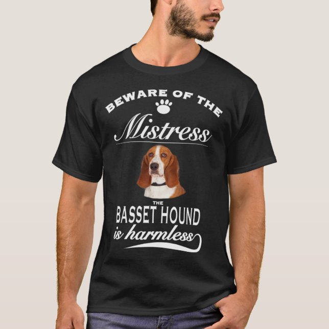 Basset Hound   beware of the mistress  Basset Houn T Shirt (Framsida)