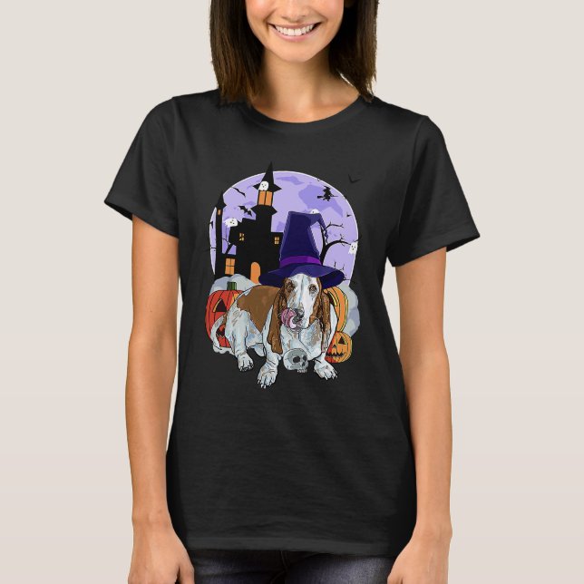 Basset Hound Dog Halloween Witch Pumpkin T Shirt (Framsida)