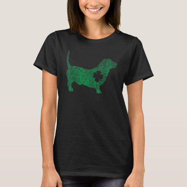 Basset Hound Hund Shamrock St Patrick S Day Saint  T Shirt (Framsida)
